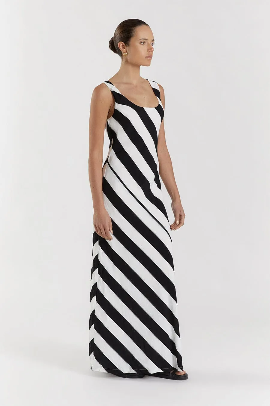 CARLIE WHITE/ BLACK SCOOP SLIP DRESS